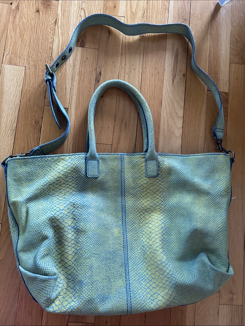Liebeskind Turquoise Green Snake-Embossed Leather Shoulder Bag - Picture 10 of 10